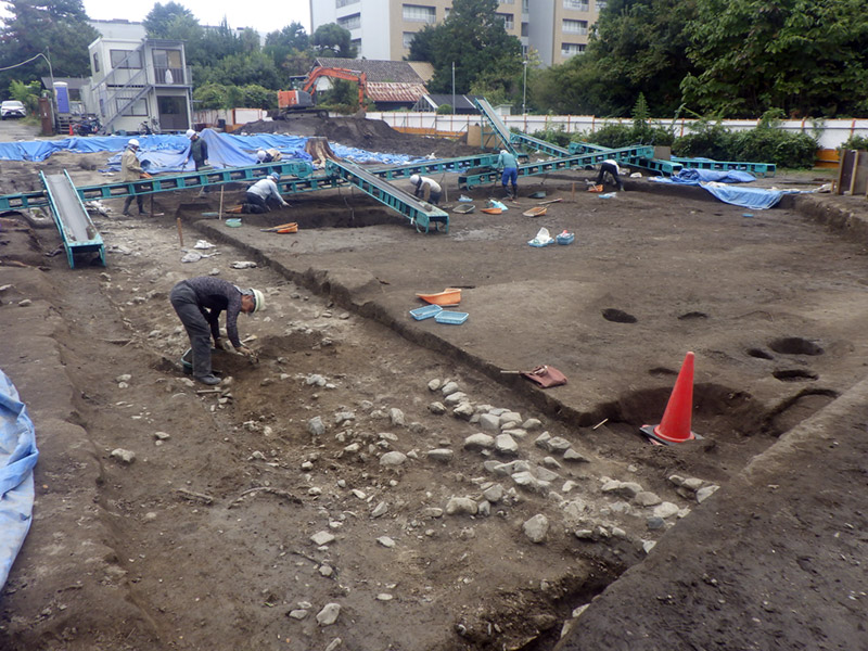 作業中の調査区（北東から）